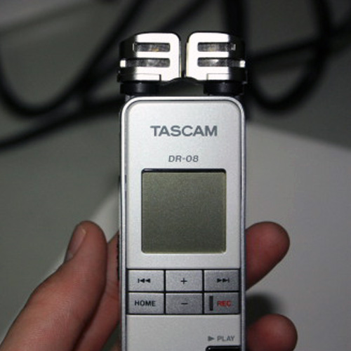 Tascam DR-08 便攜式數(shù)字錄音機(jī)