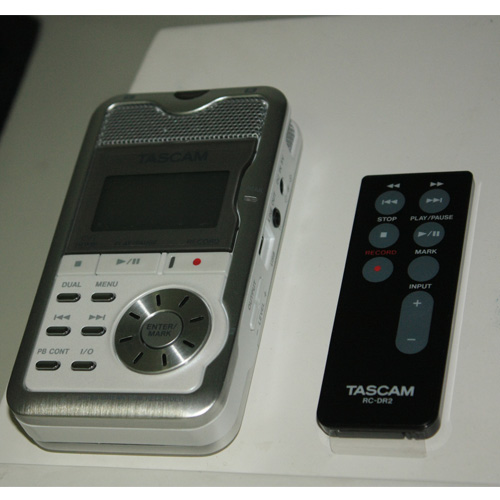 Tascam DR-2d(黑，白兩款) 數(shù)字隨身錄音機(jī)