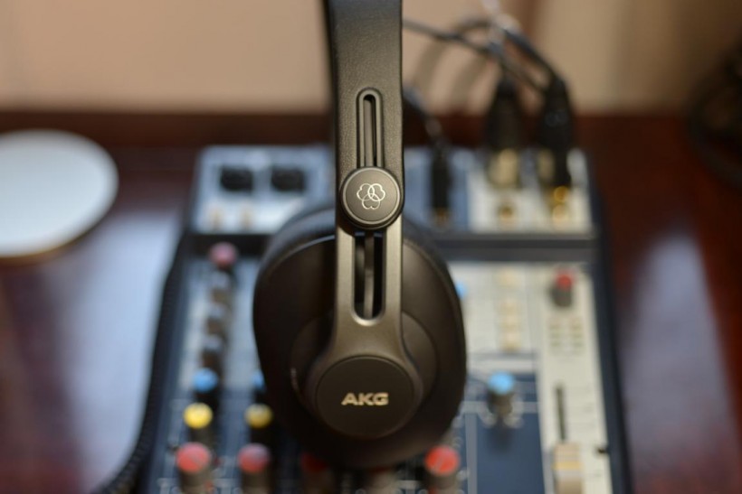 新生代的別樣情懷——AKG K371 頭戴式耳機(jī)開箱評(píng)測(cè)